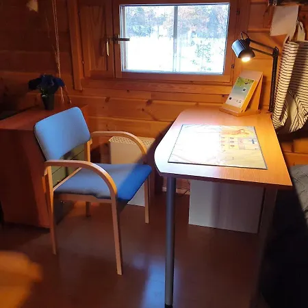 Ylaekolo - A Functional In A Good Location 木屋