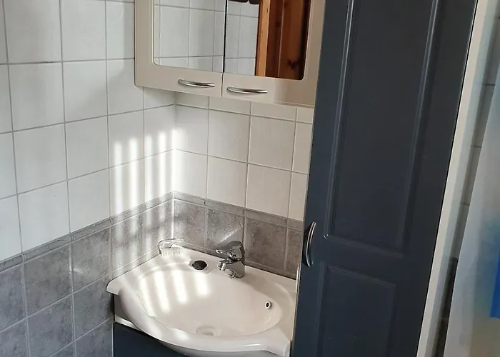 シャレー Ylaekolo - A Functional In A Good Location *