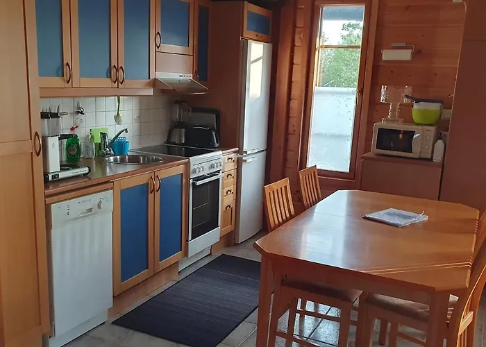 Ylaekolo - A Functional In A Good Location サーリセルカ